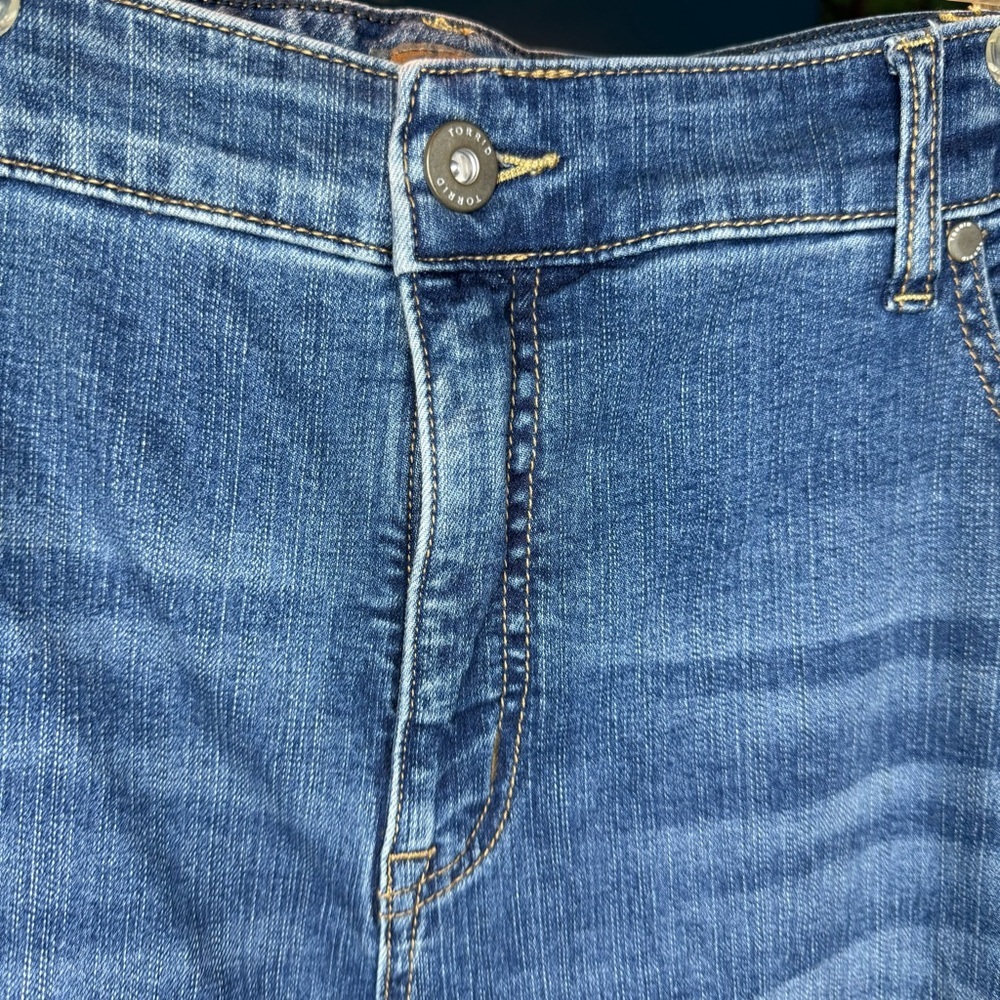 Torrid size 24R Mid Wash Blue Mid Rise Slim Boot Jeans - Picture 4 of 8